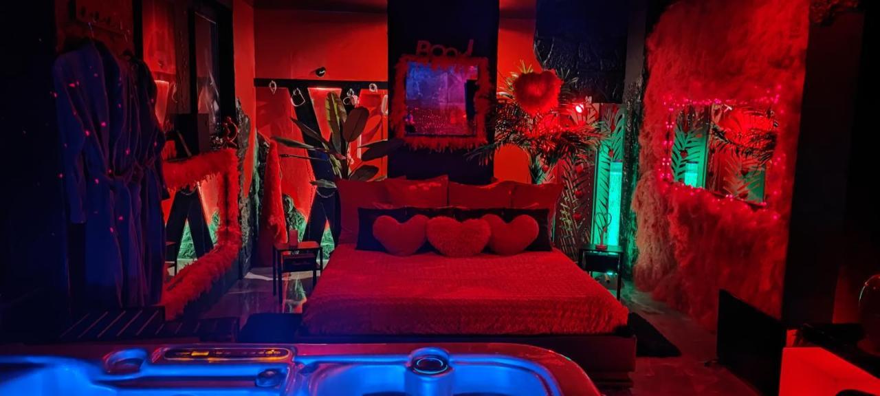Loft Romantique Hammam Spa Privatif Playroom Grenoble Room photo